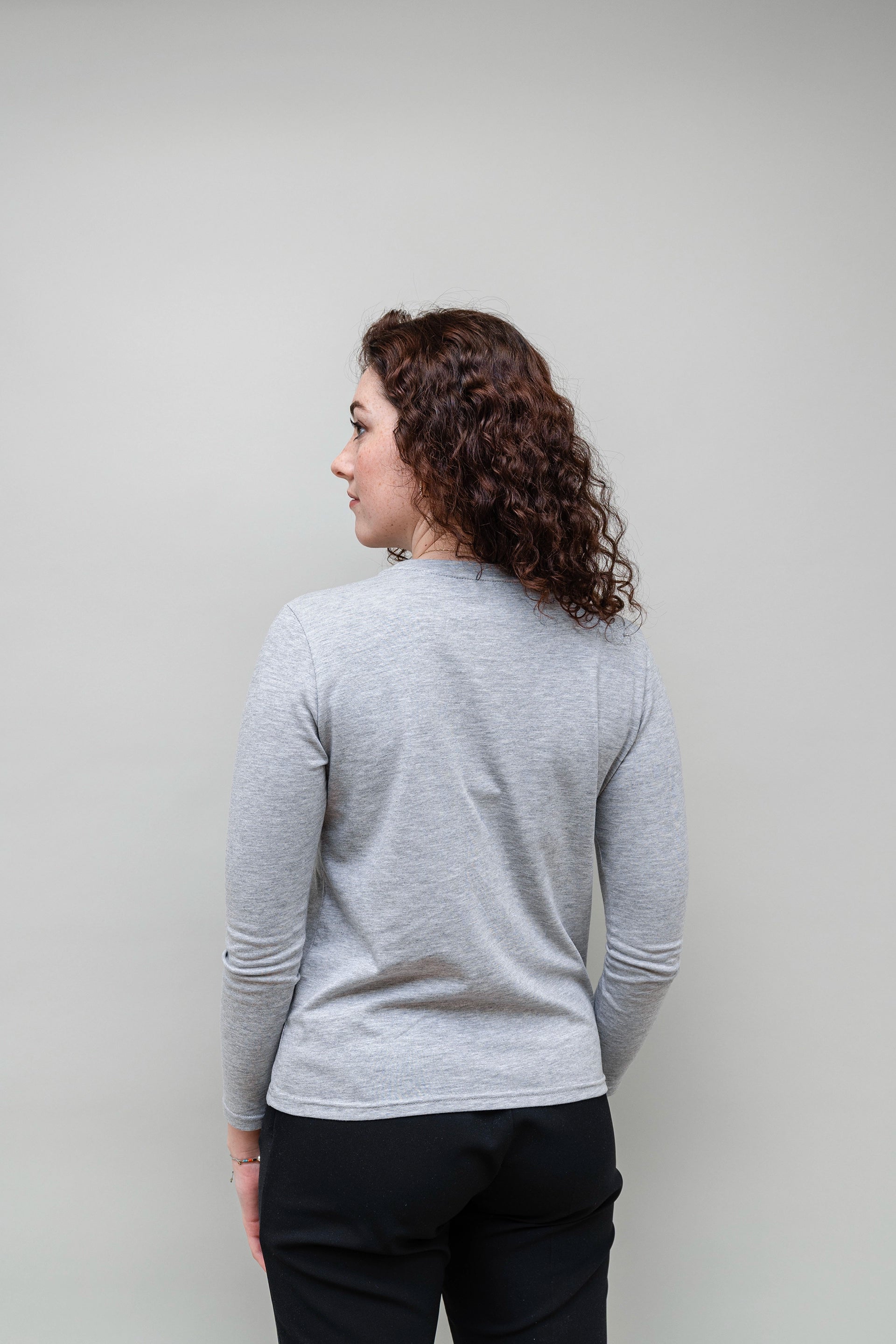 T shirt gris manche longue femme on sale